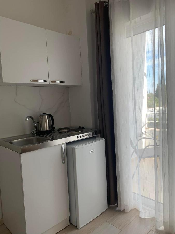 Apartmens Xhenis Lux Ulcinj Esterno foto