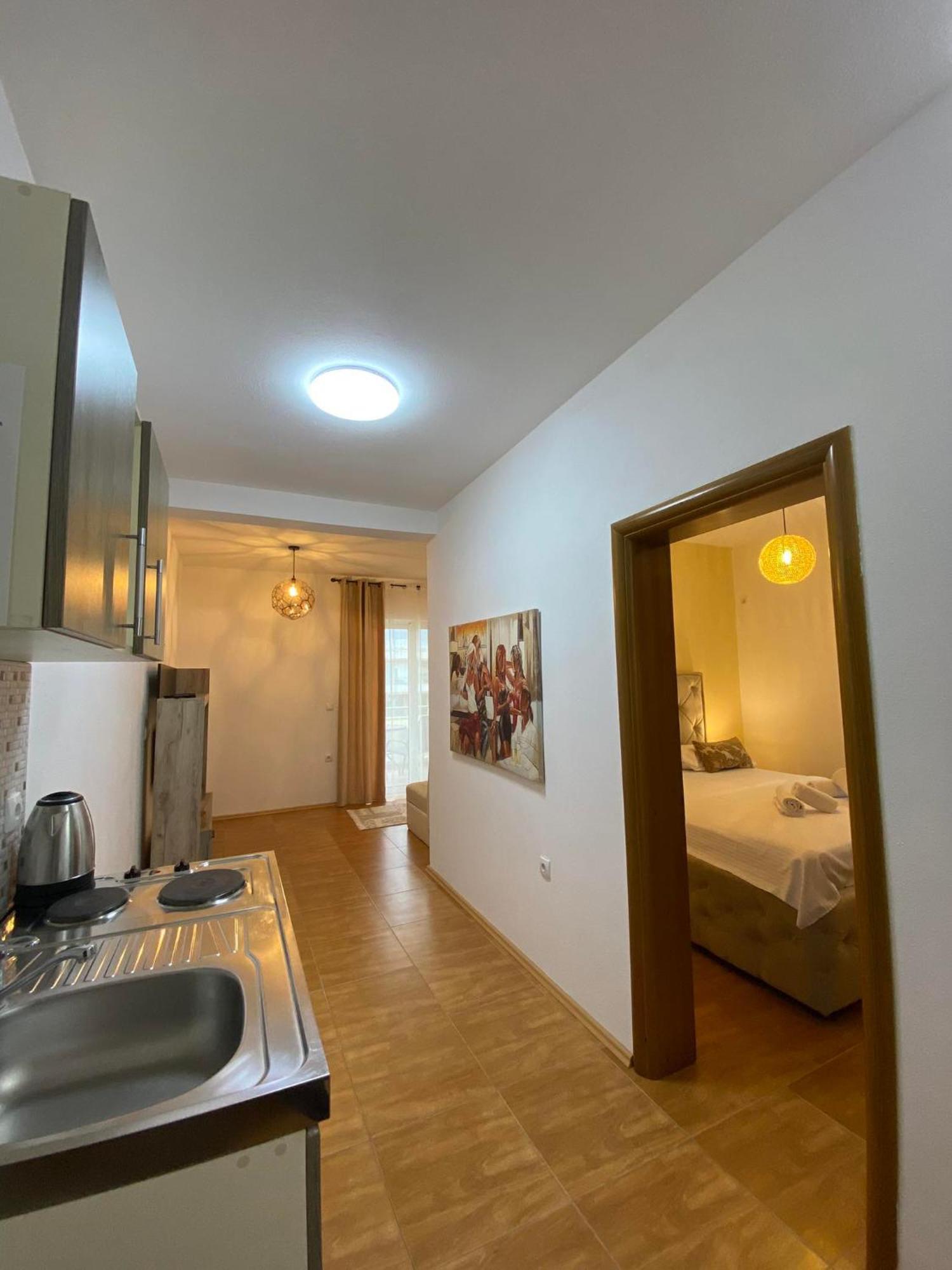 Apartmens Xhenis Lux Ulcinj Esterno foto