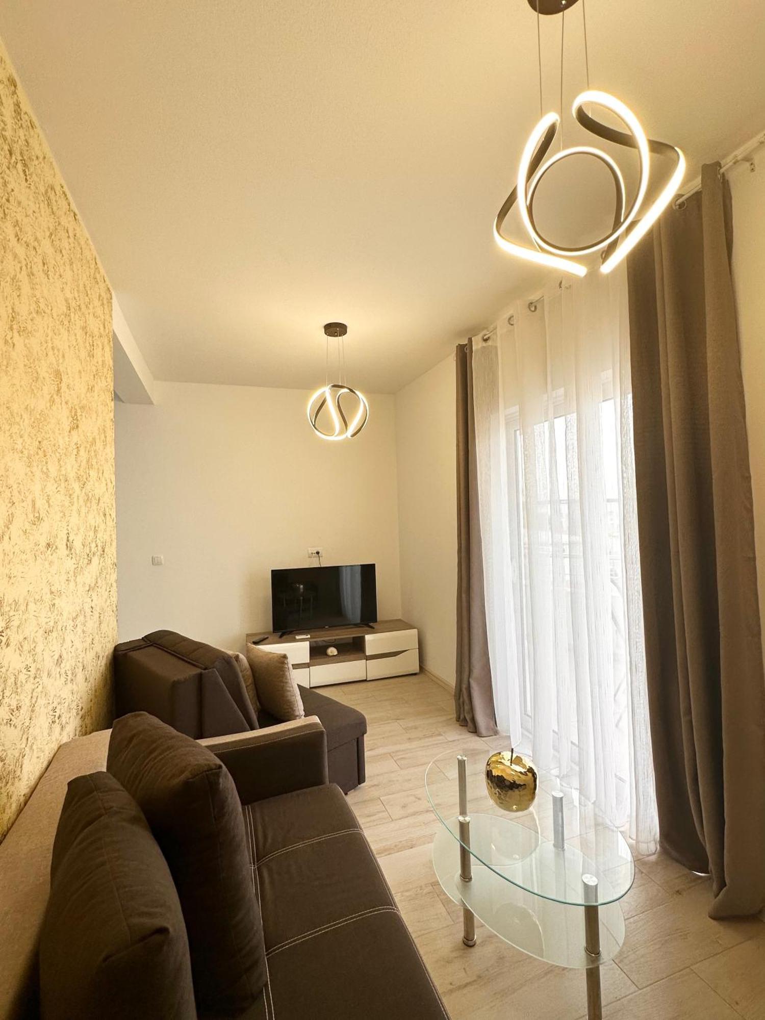 Apartmens Xhenis Lux Ulcinj Esterno foto