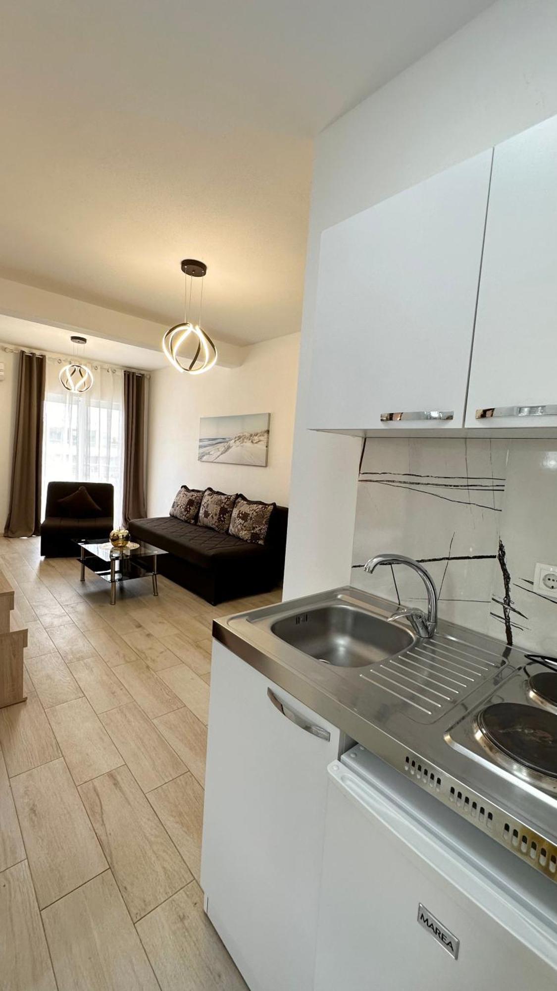 Apartmens Xhenis Lux Ulcinj Esterno foto