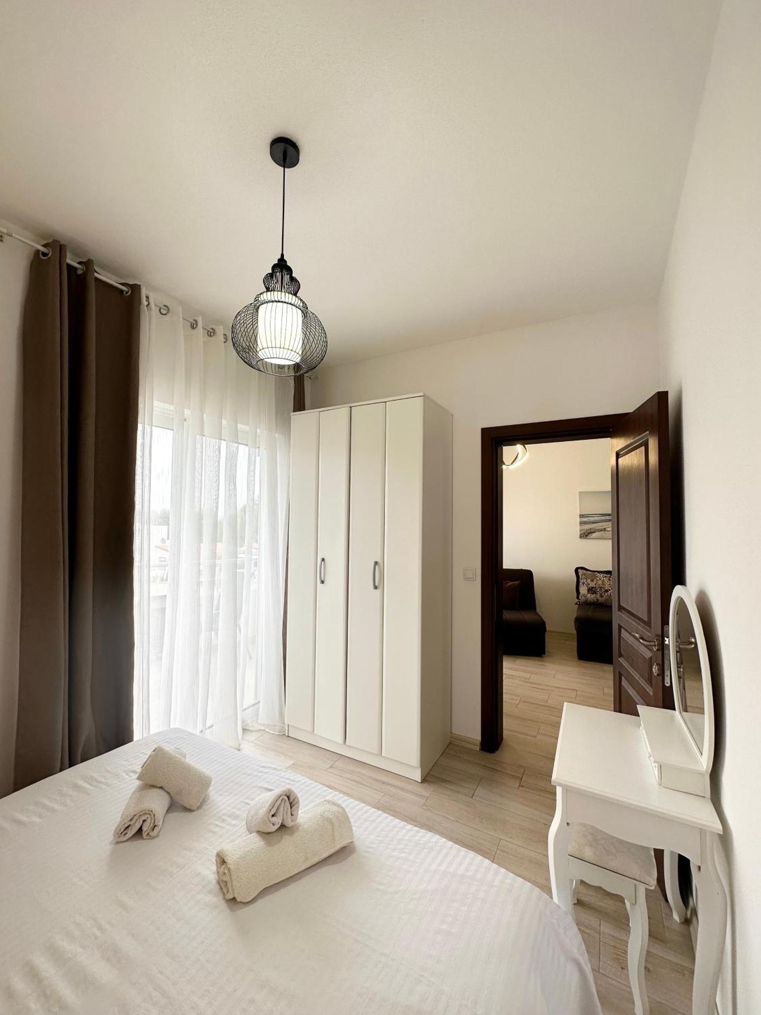 Apartmens Xhenis Lux Ulcinj Esterno foto